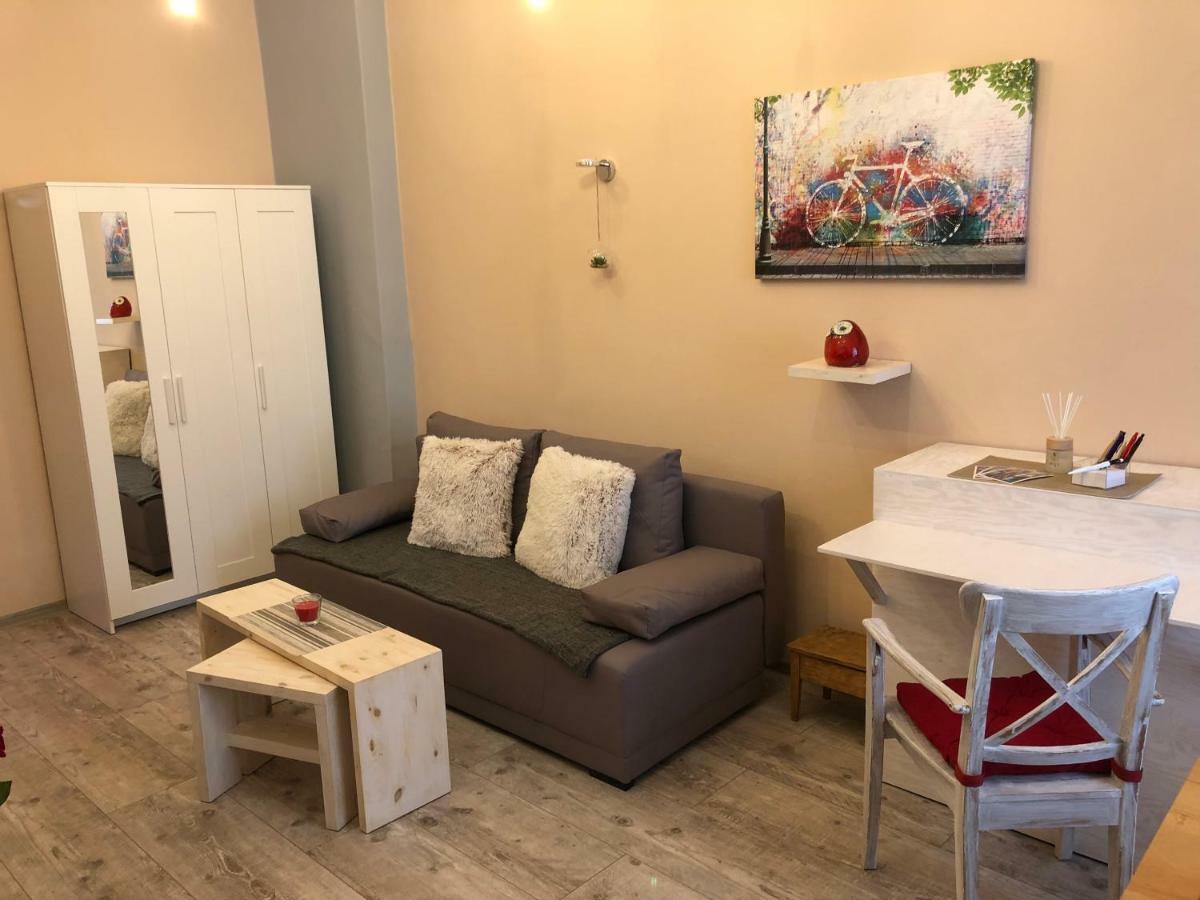 Studio Flat Grunwaldzka Up To 2Persons+1 Wroclaw Ngoại thất bức ảnh
